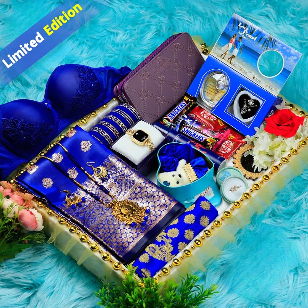 প্রিমিয়াম নীল কাতান শাড়ী কম্ব